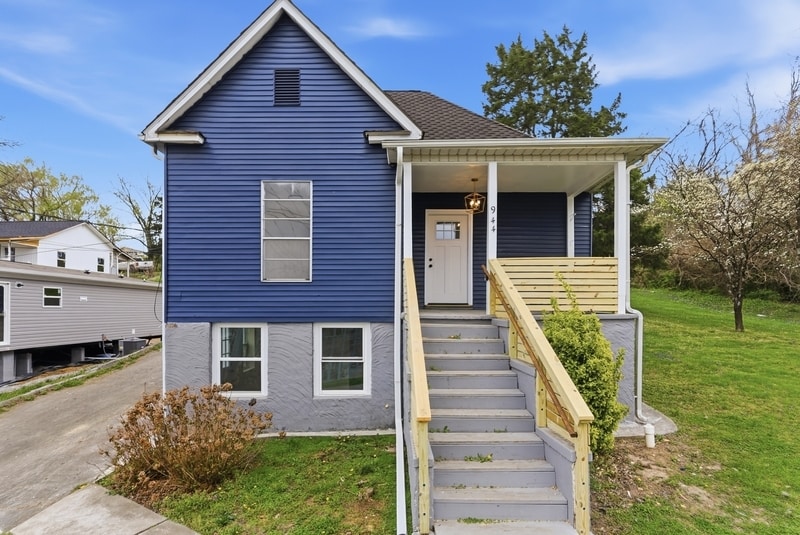 Photo - 944 Murphy Avenue - A