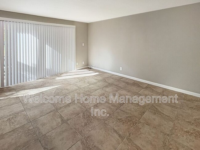 Building Photo - 1036 Oak Grove Rd