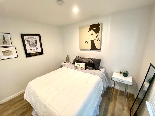 Foto del edificio - 4457 S Centinela Ave