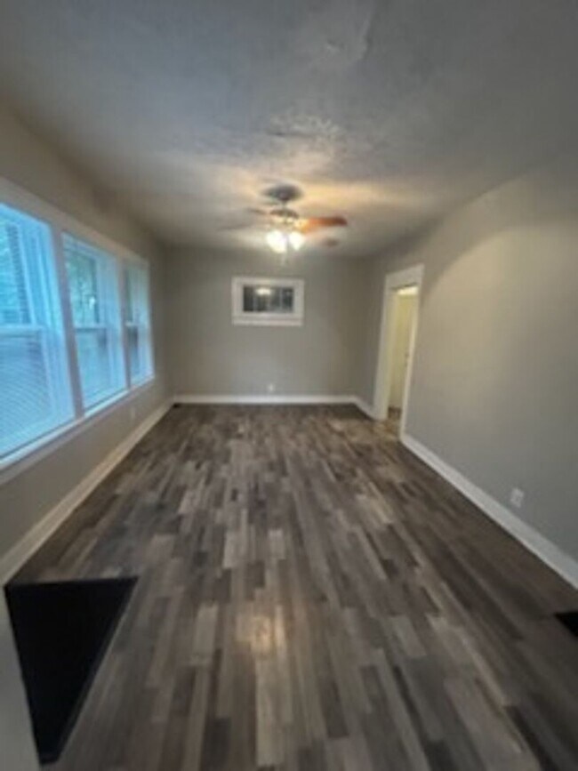 Photo - House w/finished basement!