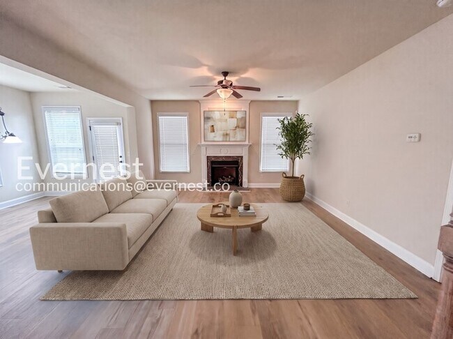 Building Photo - 4 Bed/2.5 Bath Home with Garage / Pet-Friendly / Coming Soon!