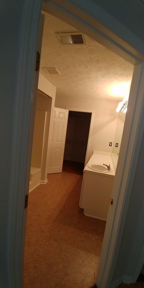 Foto del edificio - 1105 Huntington Pl Cir