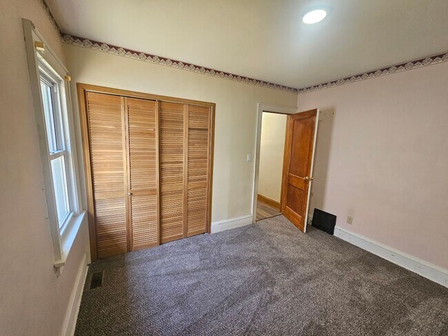 Foto del edificio - 1169 Weiser Ave