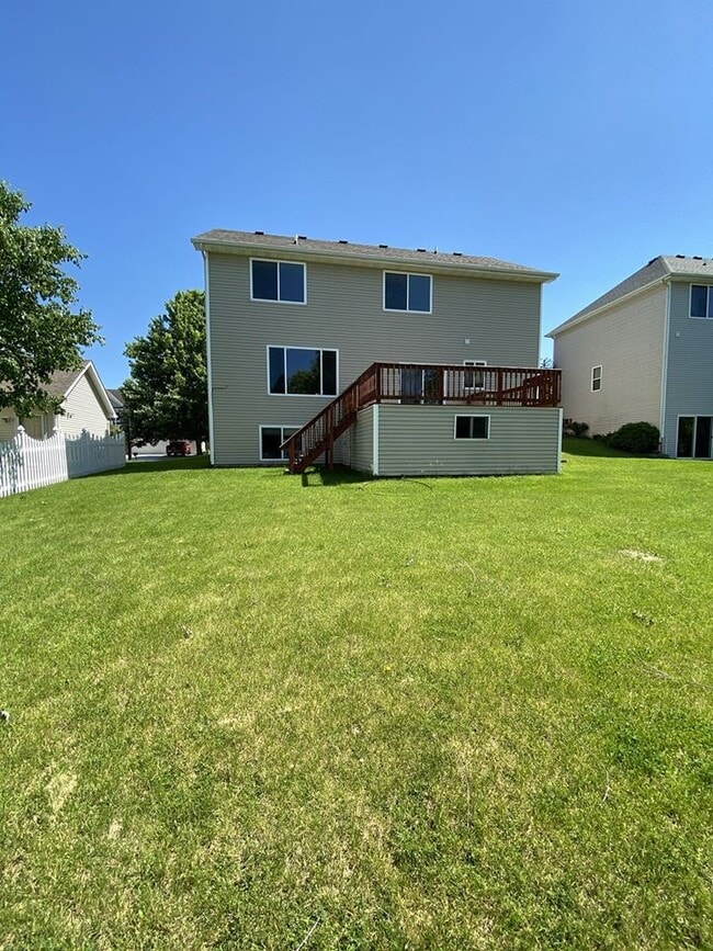Building Photo - 9015 Telford Cir