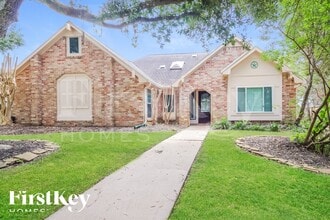 Building Photo - 3823 Pleasant Valley Dr