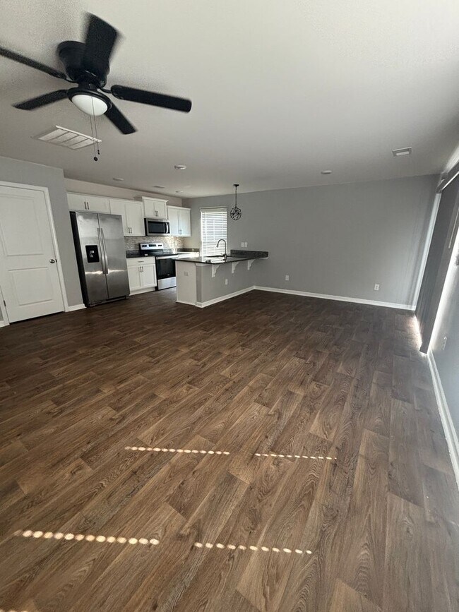 Foto del edificio - 1210 N Norwhich Ln