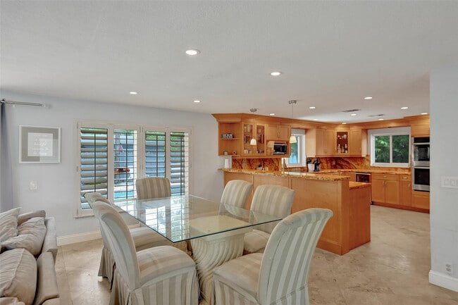Foto del edificio - 720 NW 29th Ct