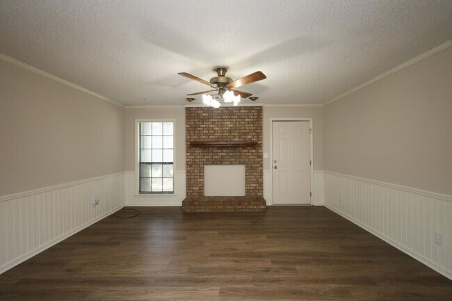 Building Photo - 4 Baldwin Pl