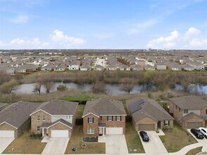 Building Photo - 8325 Kimlewick Dr