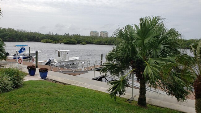 Foto del edificio - 6530 N Ocean Blvd