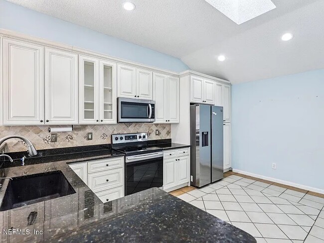 Building Photo - 10444 Brookwood Bluff Rd S