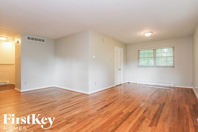 Building Photo - 1919 Caribbean Dr