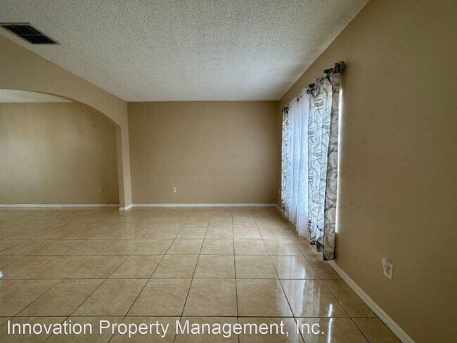 Building Photo - 4 br, 2.5 bath House - 615 Elbridge Drive