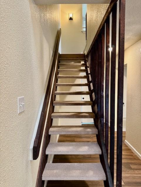 Foto del edificio - 1401 Summer Creek Dr