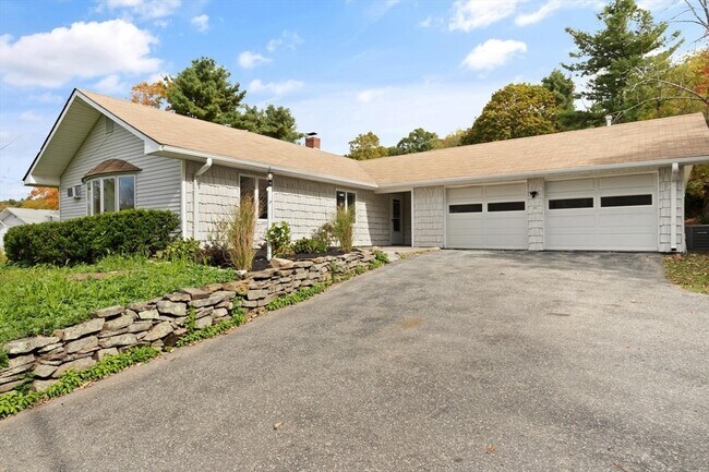 Building Photo - 36 Finlay Rd