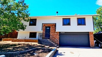 Building Photo - 5825 N Smokerise Dr