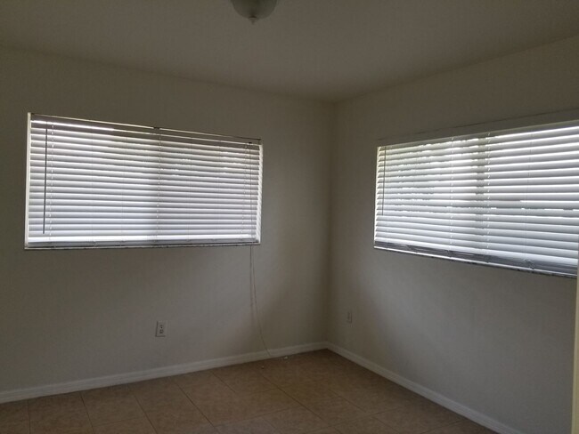 Foto del edificio - 1423 SE 19th St