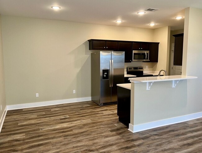 Foto del edificio - For Rent - 4 Bedroom, 2 Bath, Valley View!