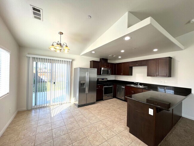 Foto del edificio - 4BD/2BA Home - Available Now! Call for App...