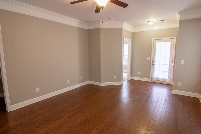 Foto del edificio - 3733 Shane Point Pl