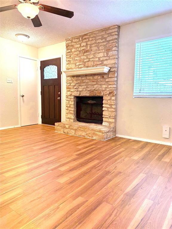 Primary Photo - 9901 Hundred Oaks Cir