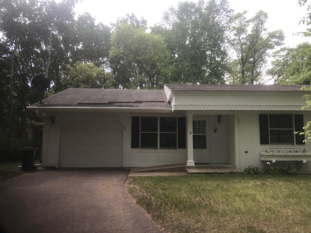 Building Photo - 37478 Parkview Ln