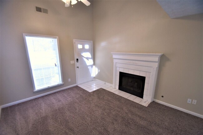 Building Photo - 1452 Parkside Club Dr