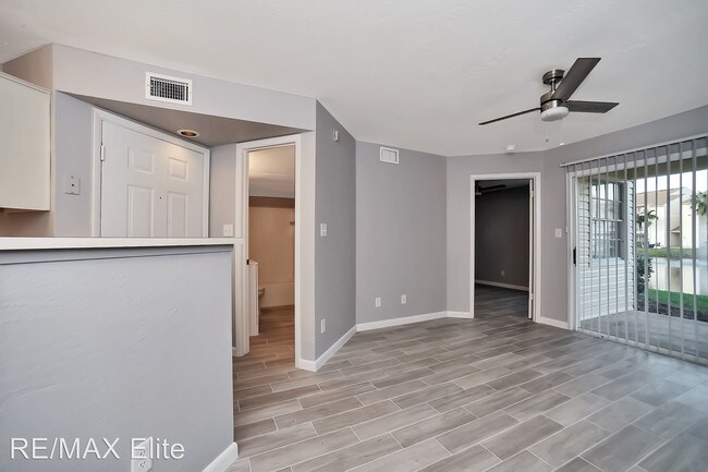 Foto del edificio - 1801 Island Club Dr