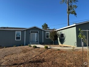 Building Photo - 1903 Arrowhead Dr