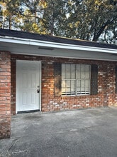 Building Photo - 42185 Deborah Dr