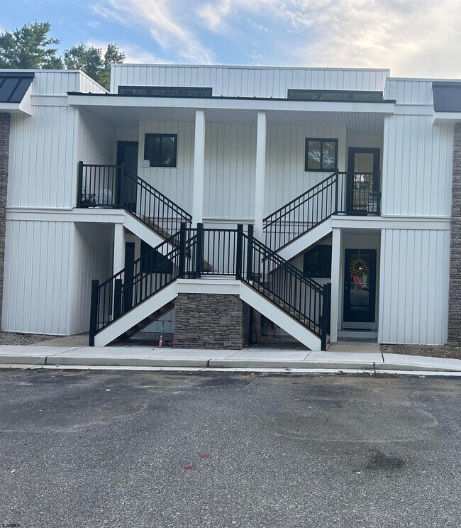 Building Photo - 20 Tilton Club