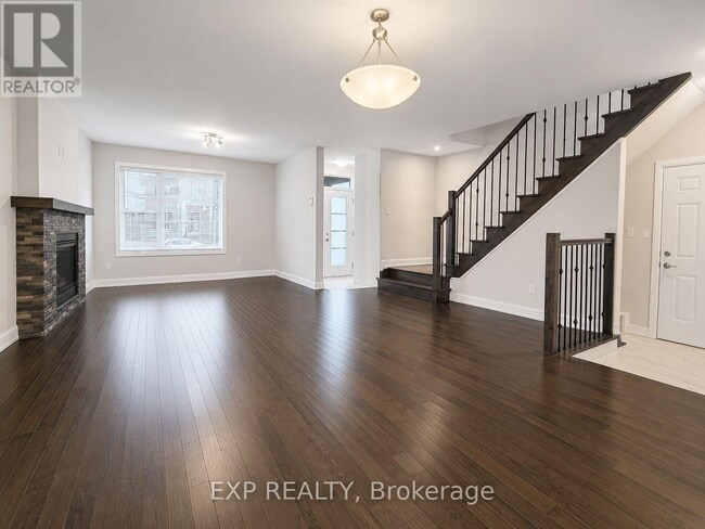 Building Photo - 528 Lucent St
