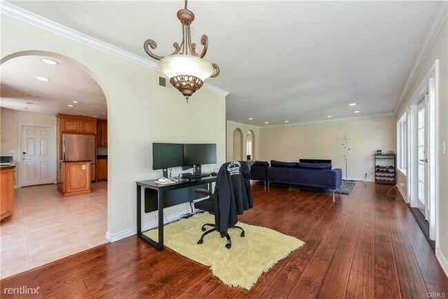 Foto del edificio - 4 br, 3 bath House - 5261 Bordeaux Ave