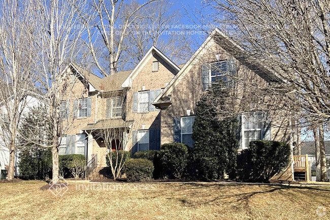 Building Photo - 2104 Riverbank Rd