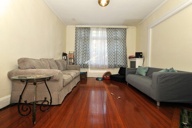 Building Photo - HOT BROOKLINE LISTING!!!!!