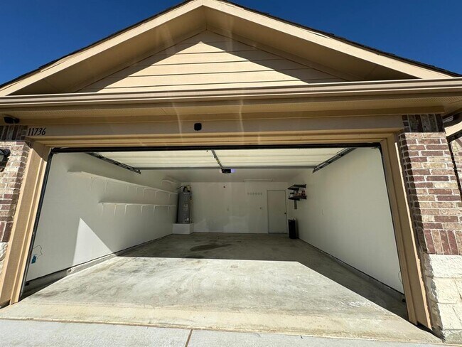 Foto del edificio - 11736 Carbrook Rd