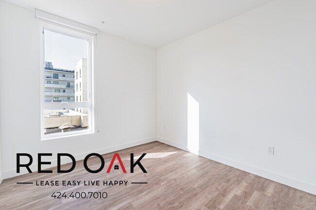 Foto del edificio - 2880 James M Wood Blvd