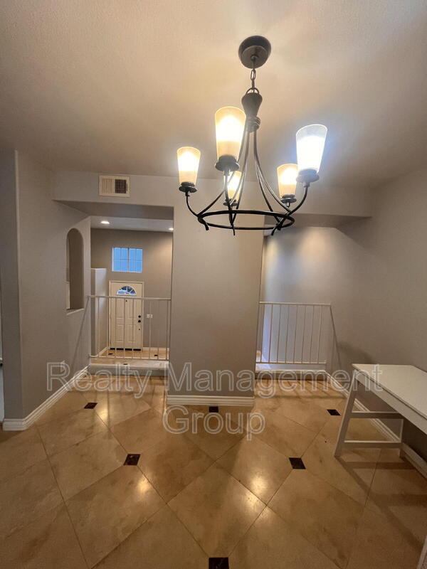 Building Photo - 12507 El Camino Real