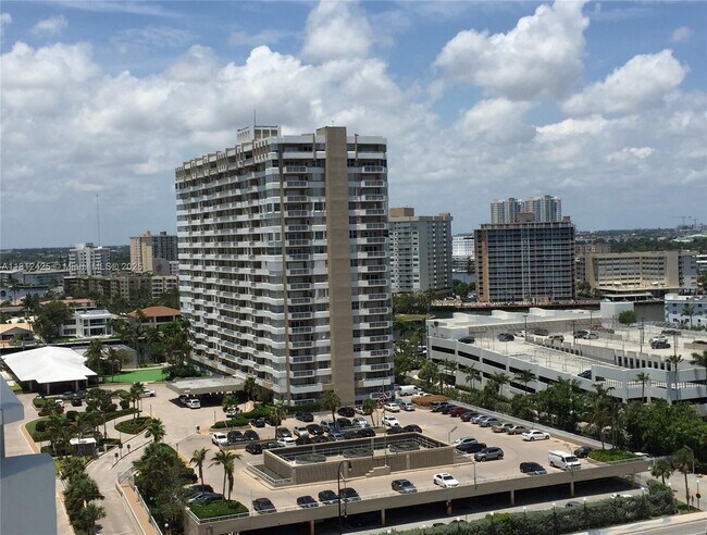 Building Photo - 1980 S Ocean Dr