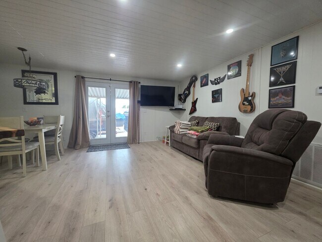 Foto del edificio - 7866 Meadowlark St