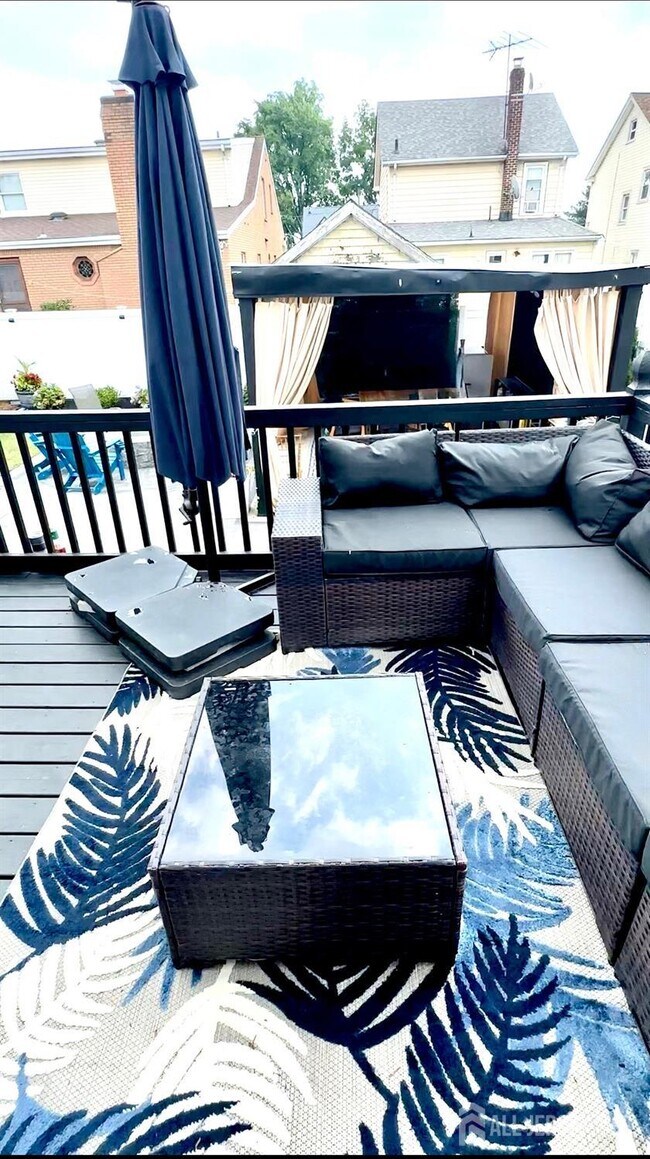 Foto del edificio - 985 Arnet Ave