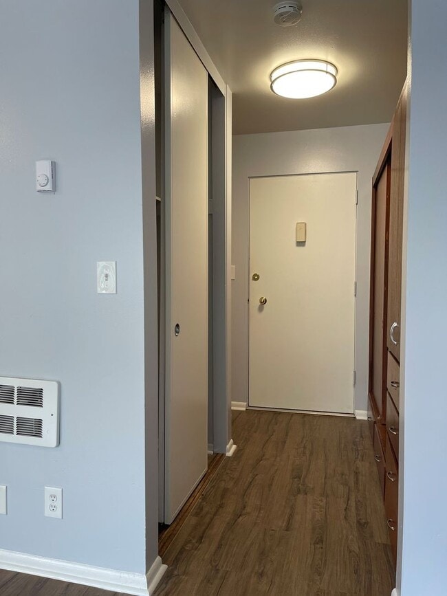 Interior Photo - Bellevue Place Apartments