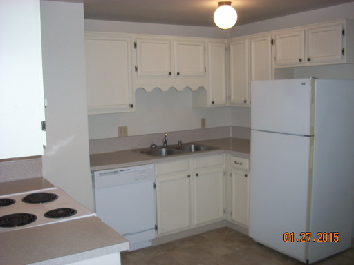 Building Photo - 3222 Edgewood Dr