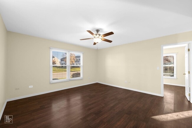 Foto del edificio - Schaumburg Ranch Two Bedroom One Bath with...