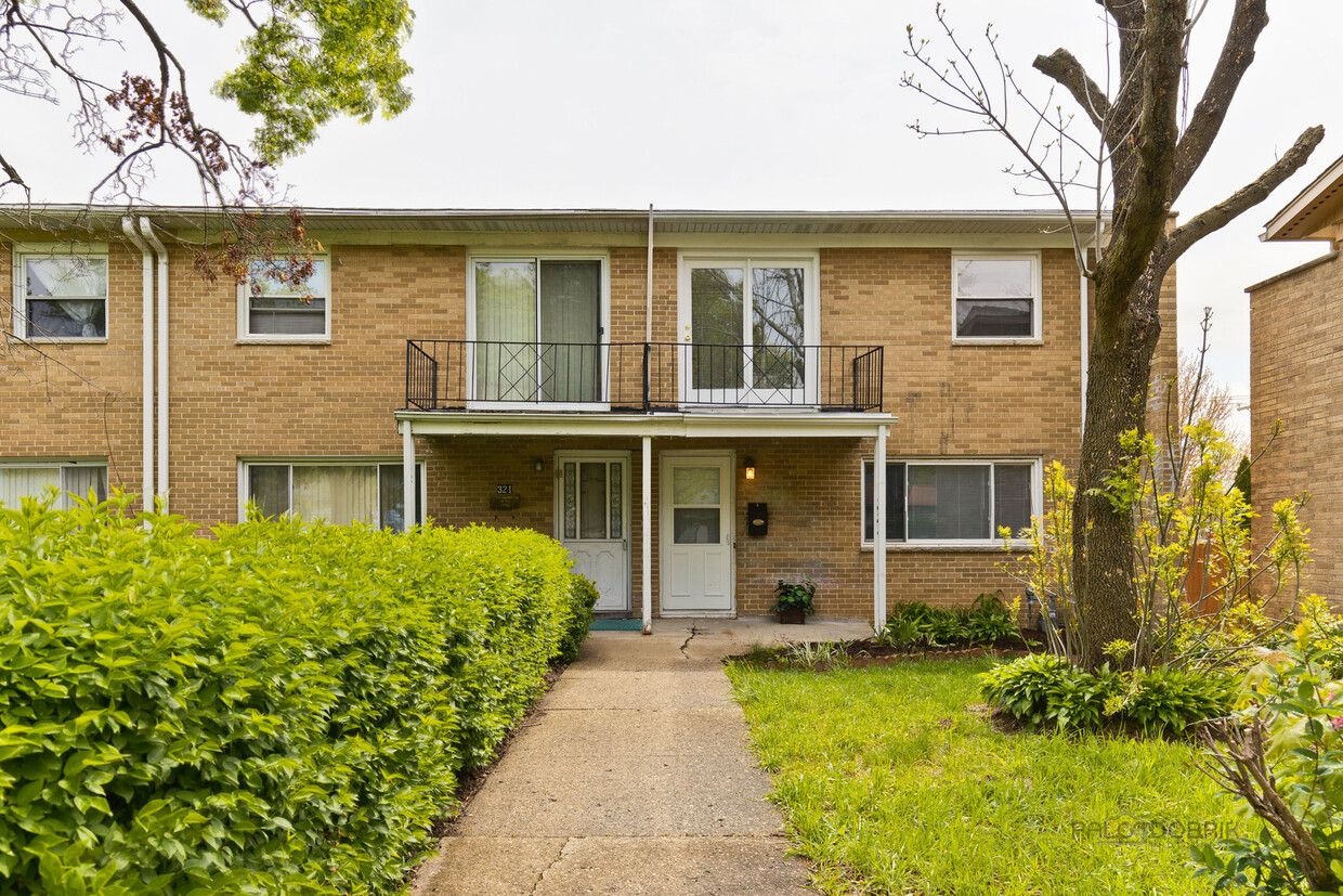Primary Photo - 323 Cherry Valley Rd