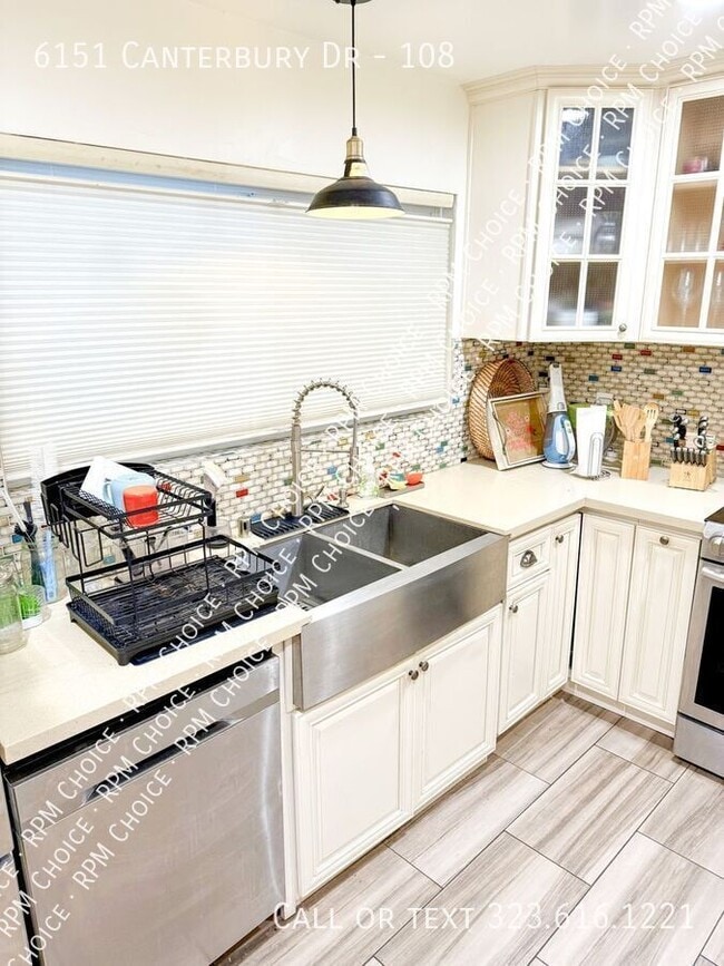 Building Photo - 6151 Canterbury Dr