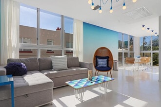 Building Photo - 250 Collins Ave