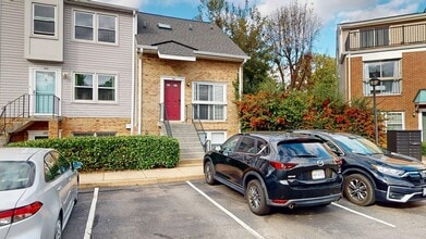 Building Photo - 134 N Bedford St