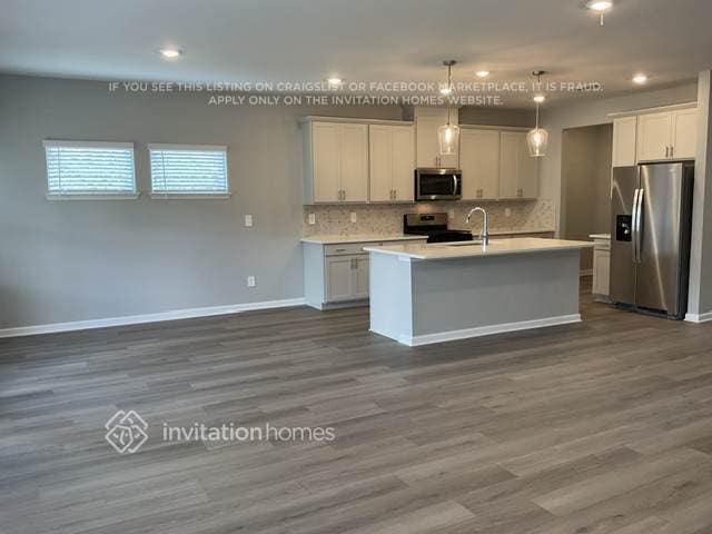 Building Photo - 6931 Chester St