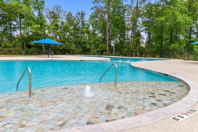 Foto del edificio - 9838 Laurel Lake Dr